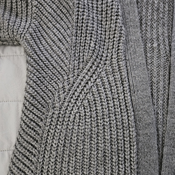 Maurices Gray Women's Sweater Short Sleeve Size L - Picture 3 of 7